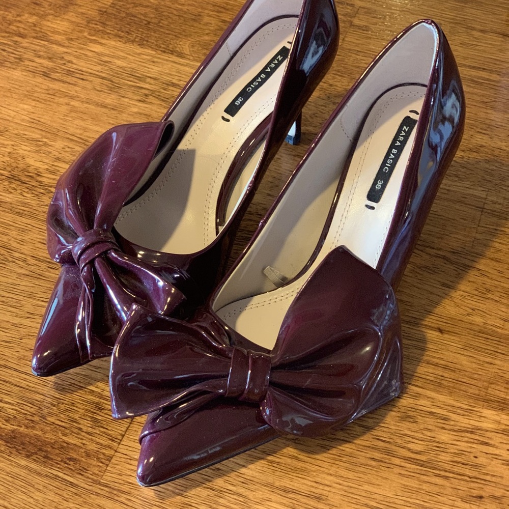 Zara Burgundy bow heels